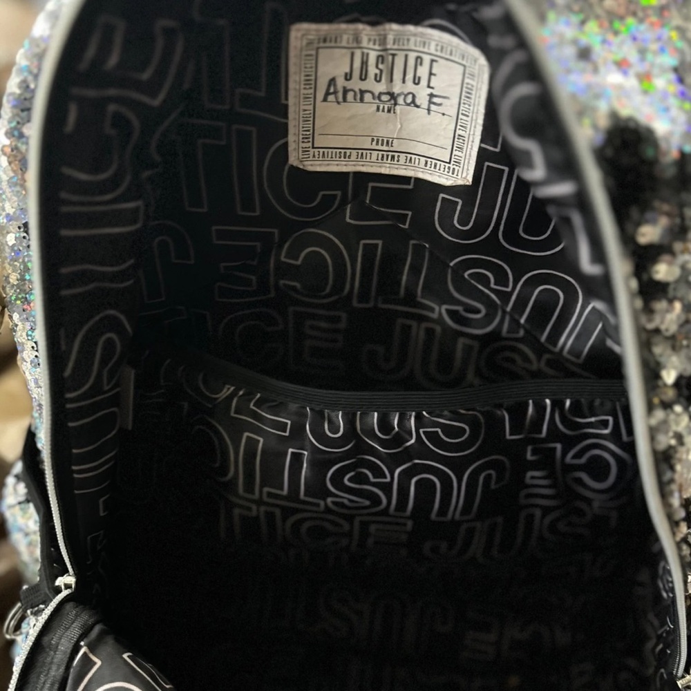 ✨ Justice Silver Reversible Sequin Laptop Backpack ✨ - Picture 9 of 9
